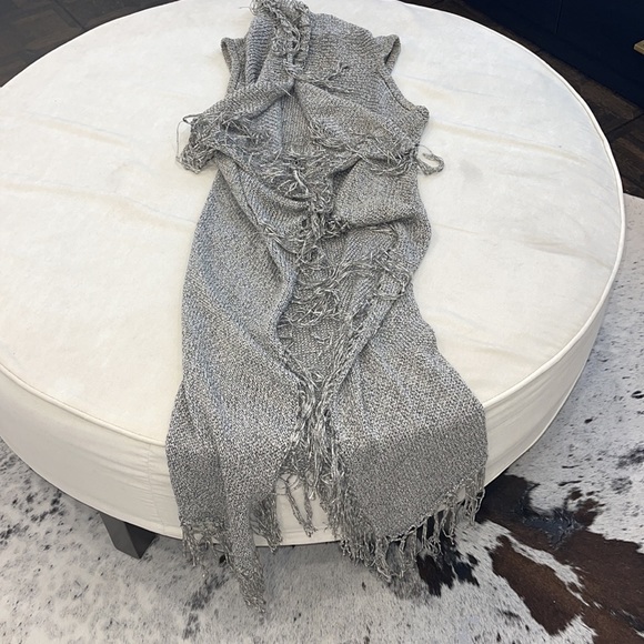 Grey knit long vest (kimono style) - Picture 3 of 3